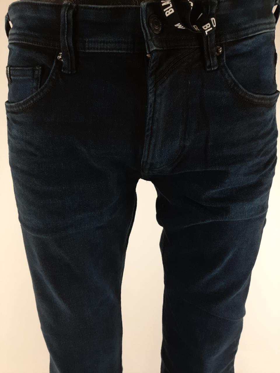 Pantalons of broek, jeans of spijkerbroek, zoek niet verder Pantalons of broek, jeans of spijkerbroek, zoek niet verder